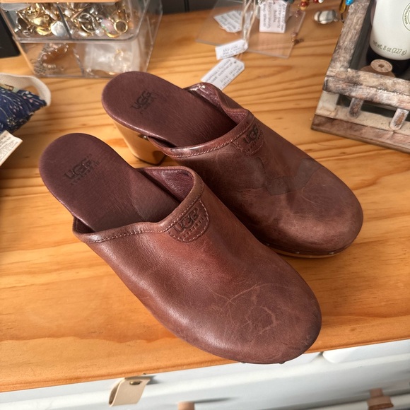 Ugg clog with sherling - size 6.5 - Picture 1 of 3